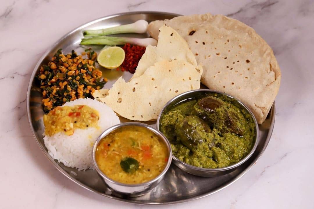 Veg gavran thali in Pune
