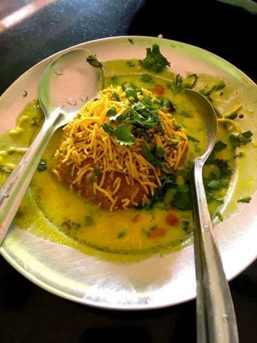Kadhi Vada